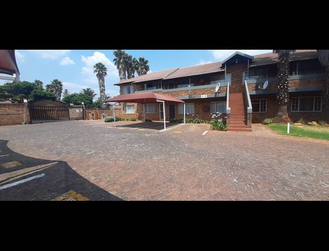 1 BEDROOM APARTMENT FOR SALE IN KENLEAF